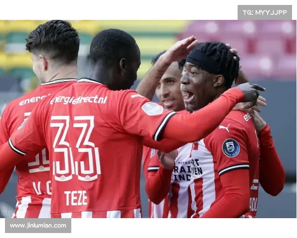 埃因霍温青年队与阿贾克斯青年队的崛起与挑战分析